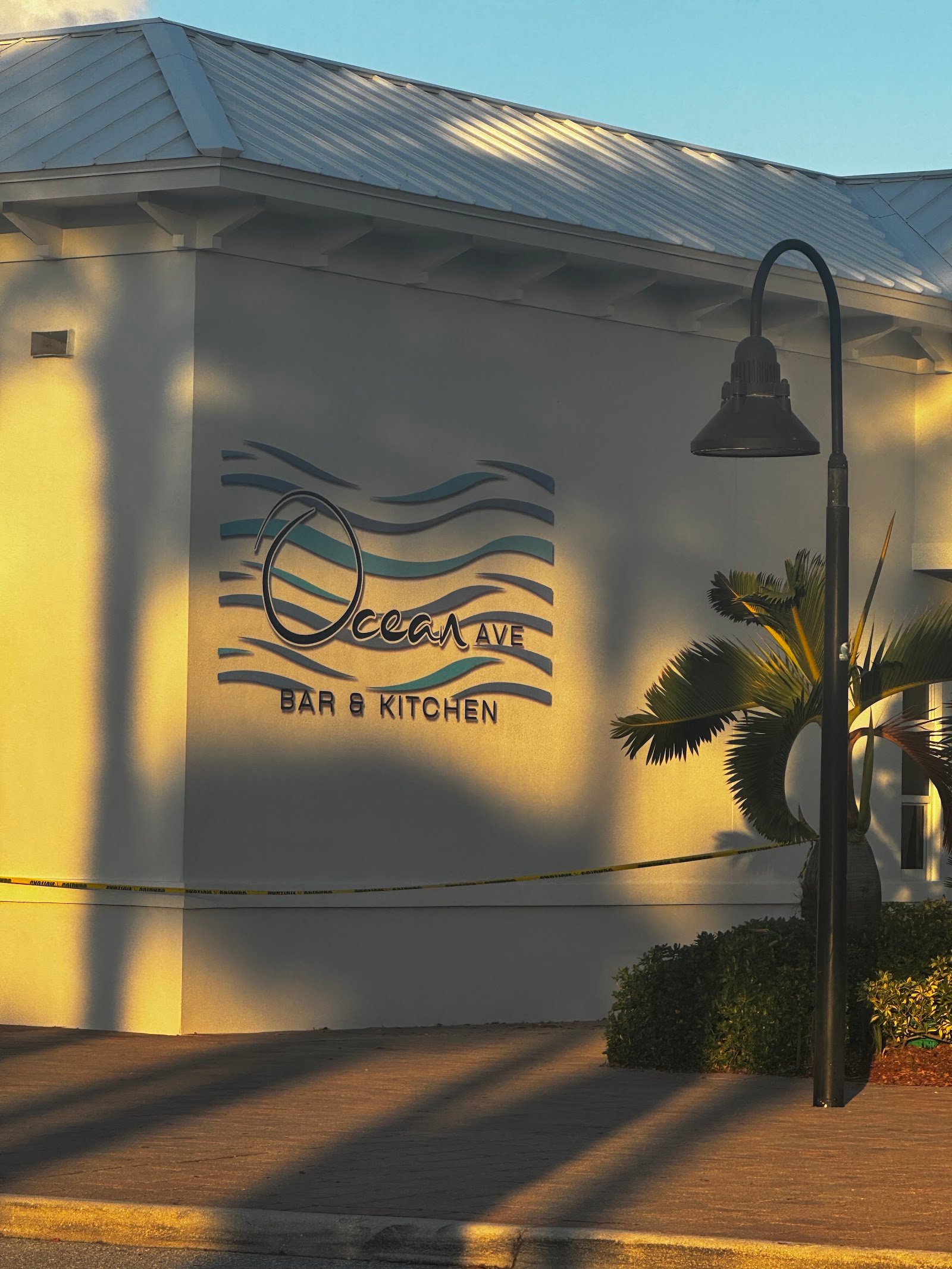 OCEAN AVE BAR & KITCHEN