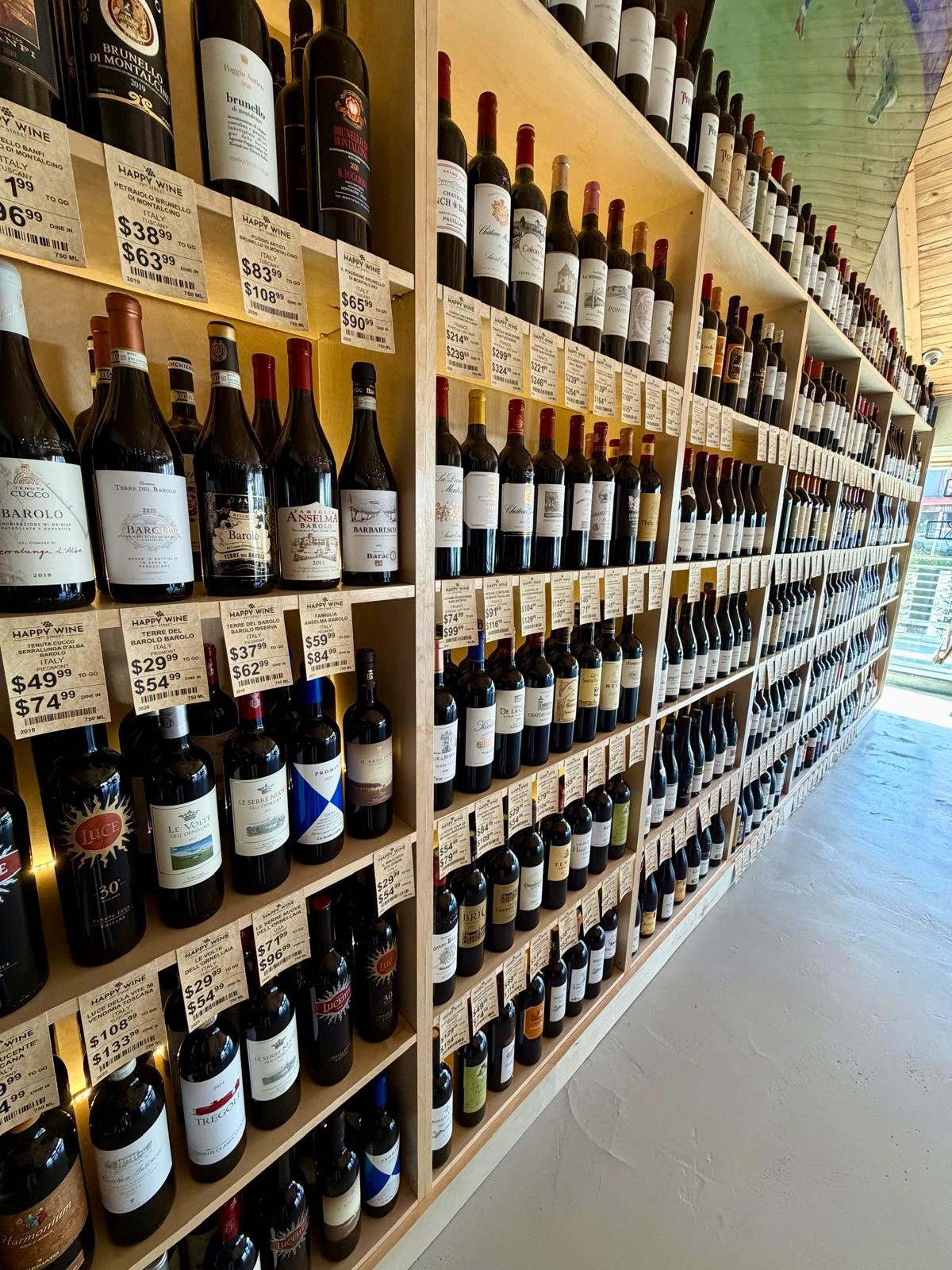 HAPPY WINE 79 ST