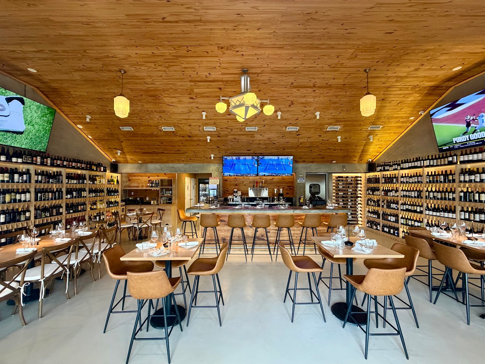 HAPPY WINE 79 ST