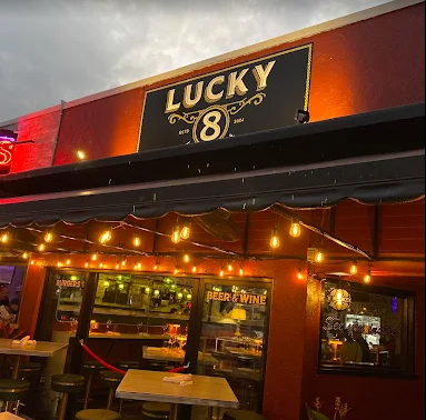 LUCKY 8