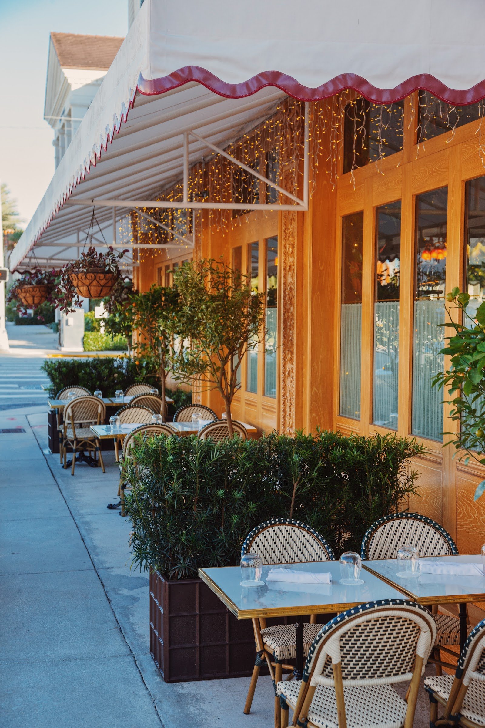 LA GOULUE PALM BEACH