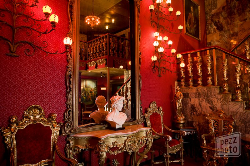 THE HARRY WAUGH DESSERT ROOM AT BERN'S STEAK HOUSE
