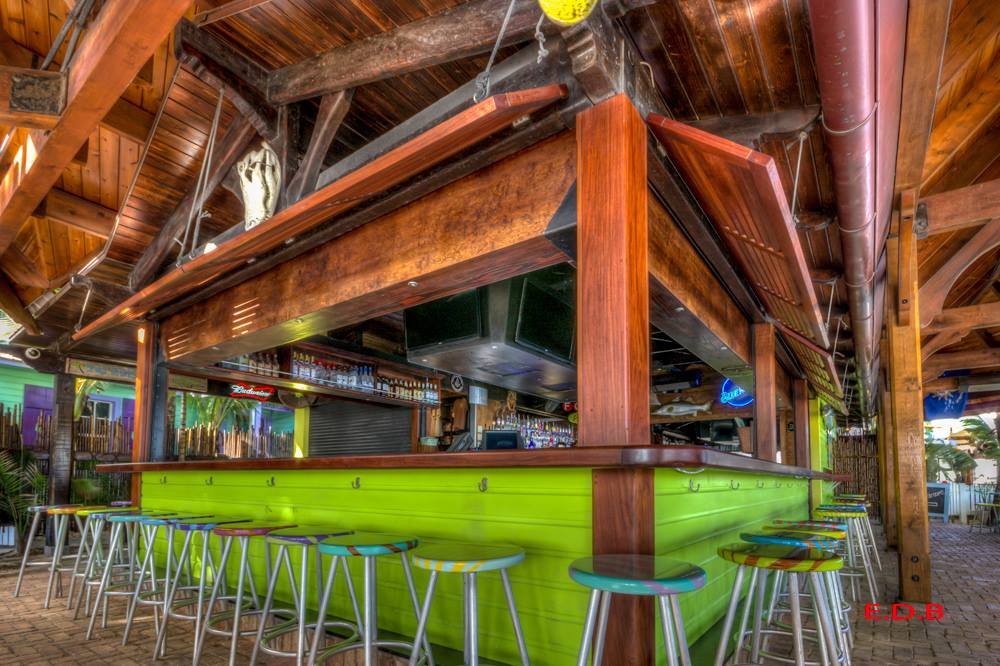 SQUARE GROUPER TIKI BAR