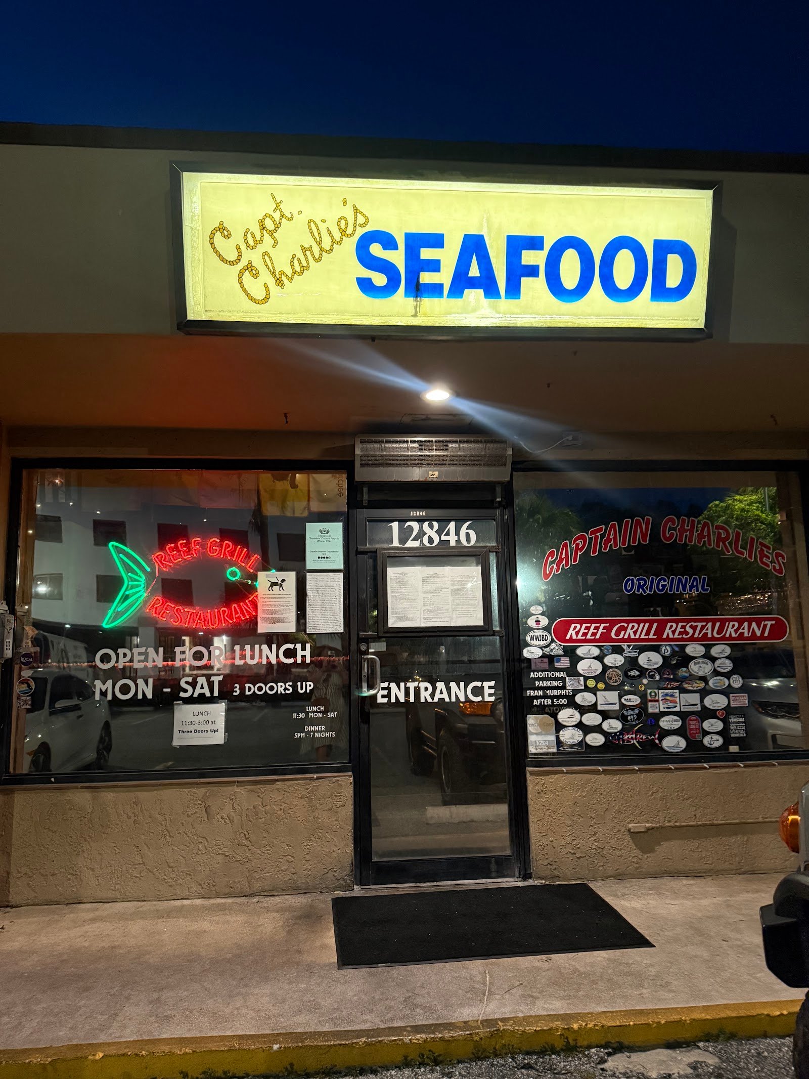 CAPTAIN CHARLIE'S REEF GRILL