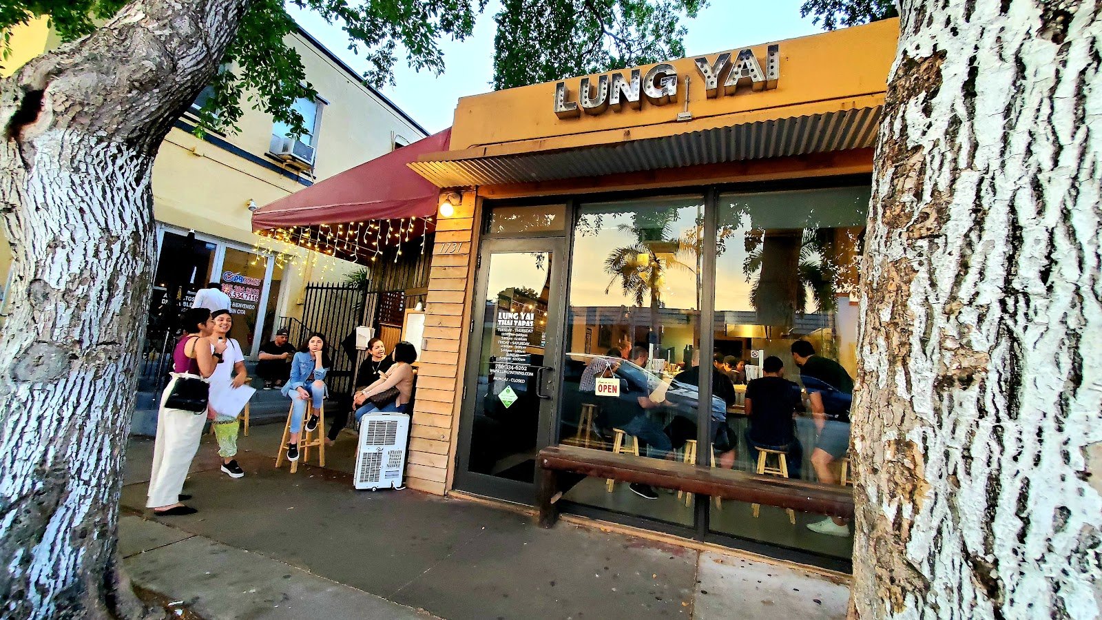 LUNG YAI THAI TAPAS