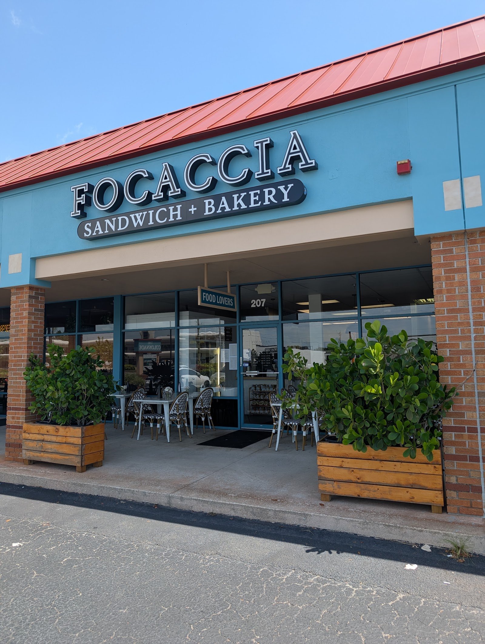 FOCACCIA SANDWICH + BAKERY
