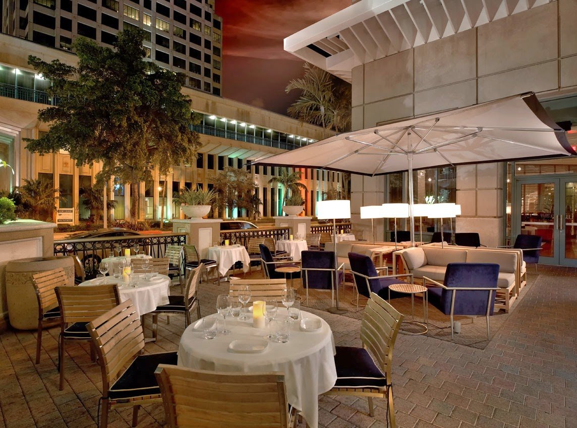 LOBSTER BAR SEA GRILLE