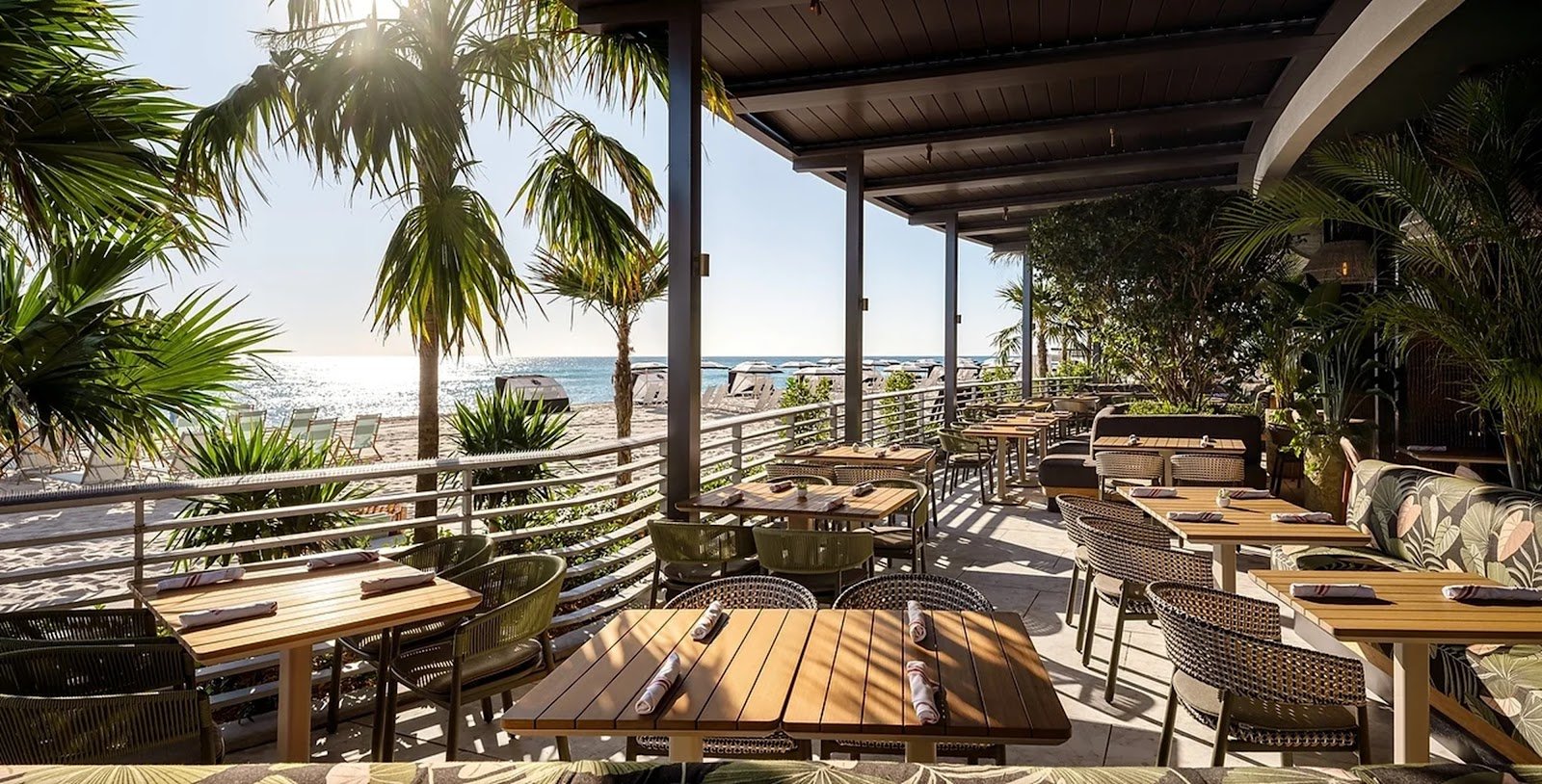 PLAYA BEACH BAR & GRILL