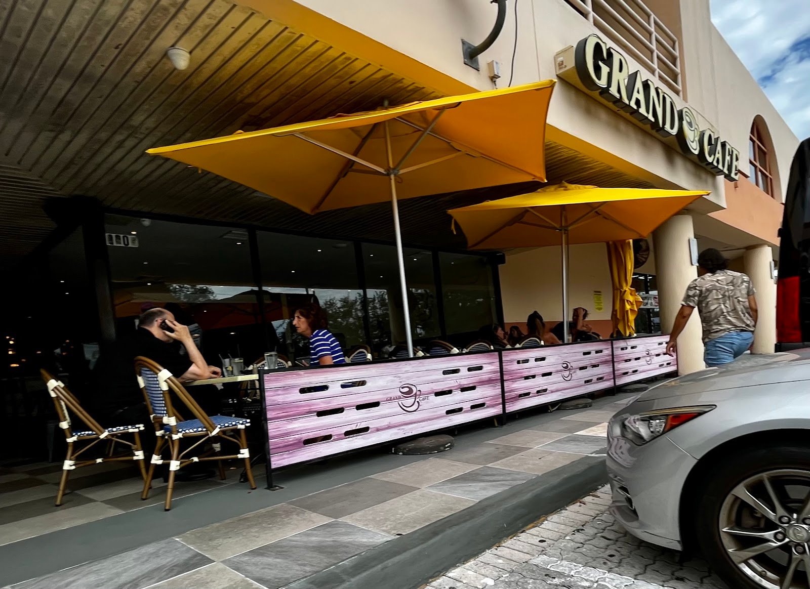 GRAND CAFE HOLLYWOOD